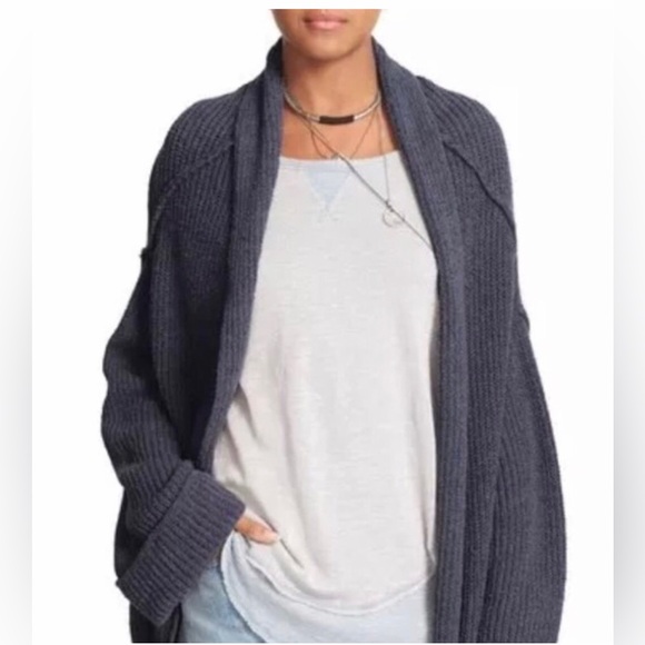 Free People Low Tide Oversized Cardi with pockets- navy blue - Picture 2 of 16